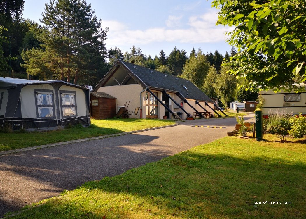Camping municipal Les Leyches — foto