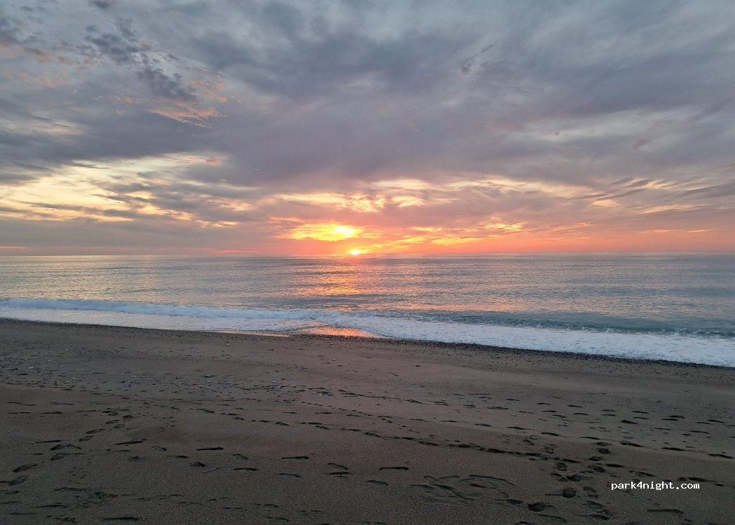 (98077) Santo Stefano di Camastra - 1 Lungomare Barche Grosse — foto