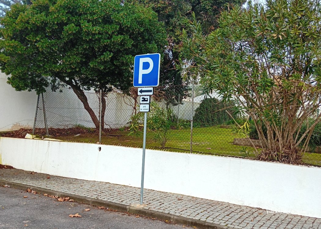 (7480) Avis - 33 Rua 1º de Maio — foto 2
