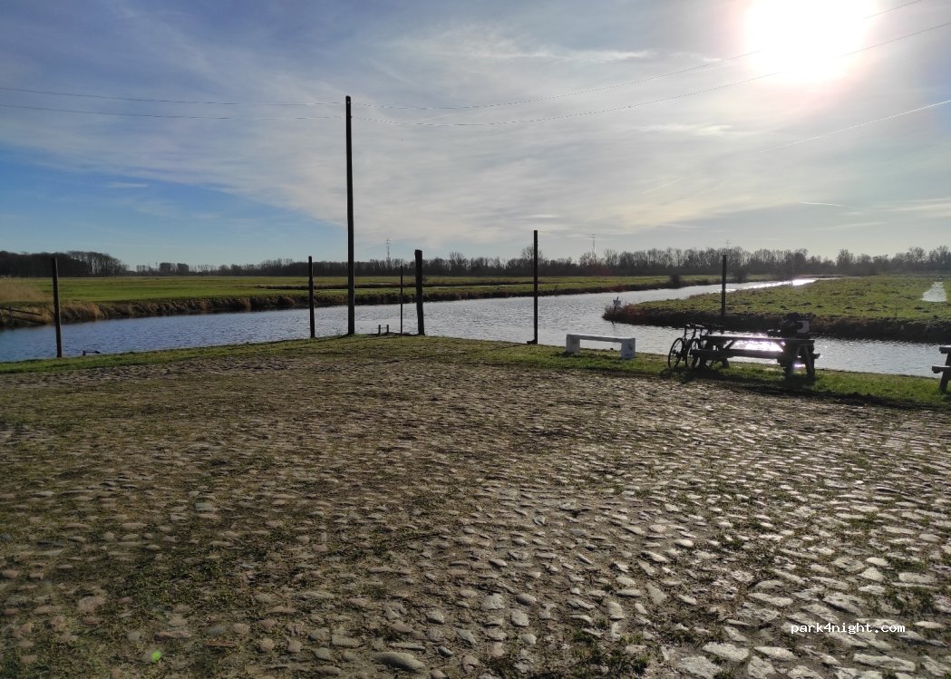 (25489) Haseldorf - 23 Deichreihe — foto