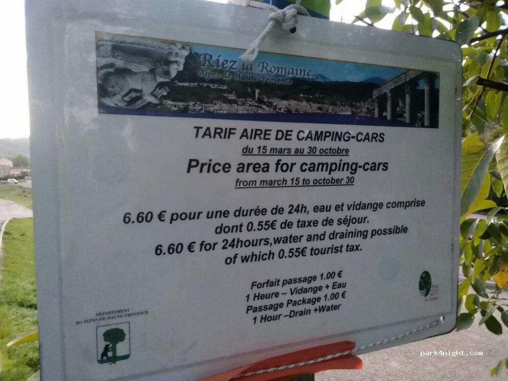 (04500) Riez - Route de Puimoisson — foto
