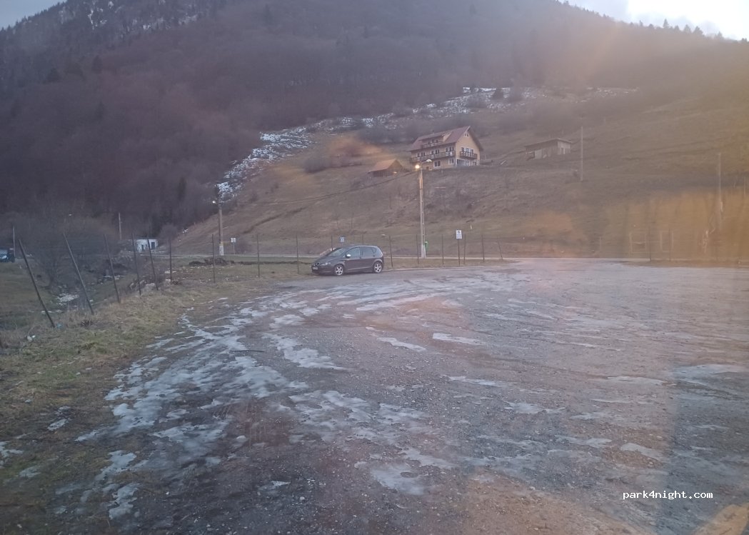(505800) Zărnești - 86 Strada Râului — foto
