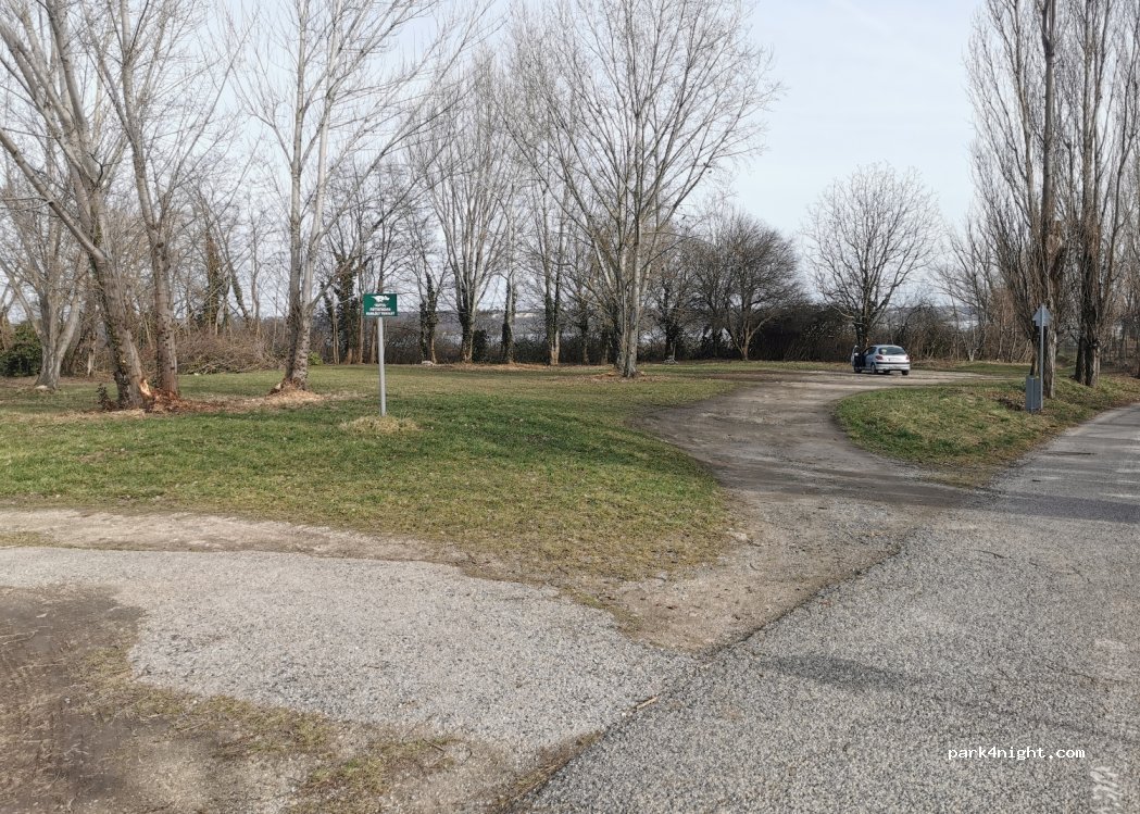 (8220) Balatonalmádi - 36 Eötvös utca — foto