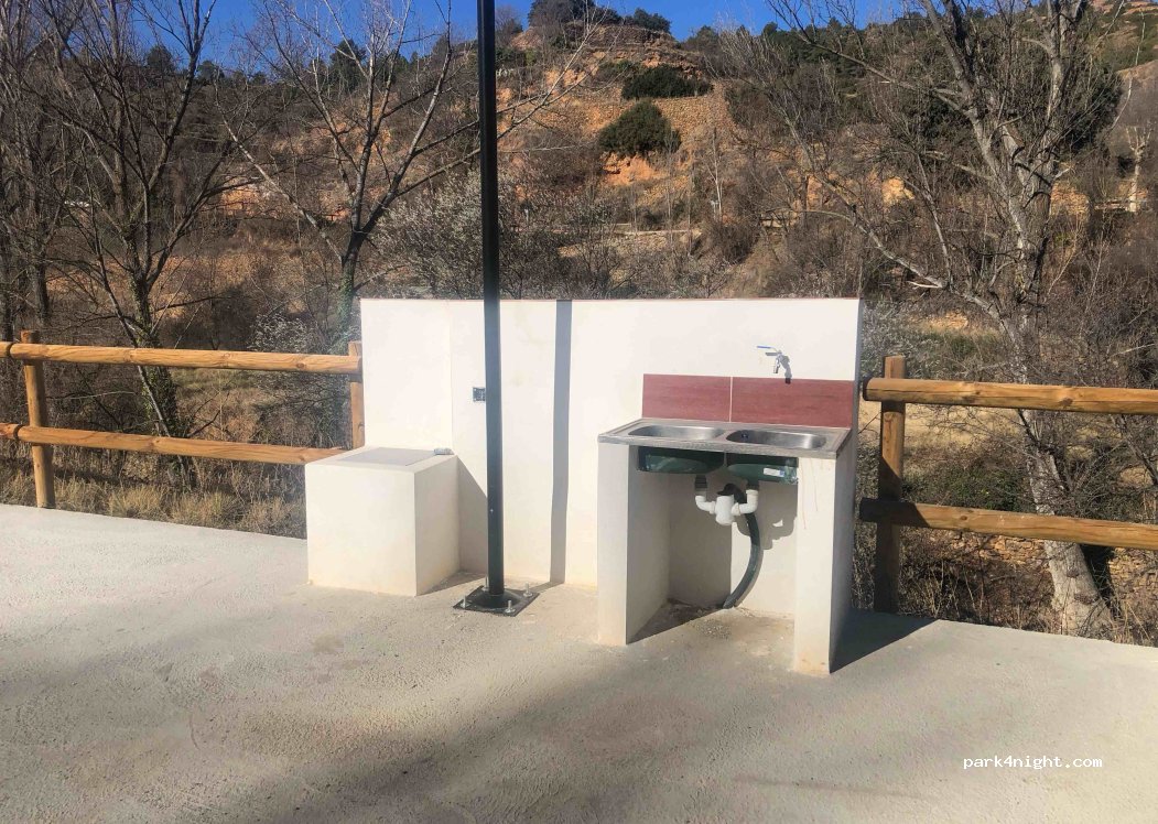 Area de Autocaravanas Cortes de Arenoso — foto