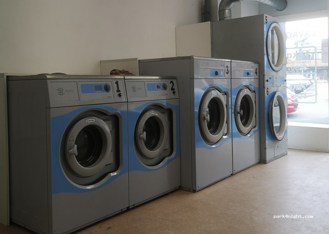 (53150) Montsûrs - 11 Rue de Gesnes — foto