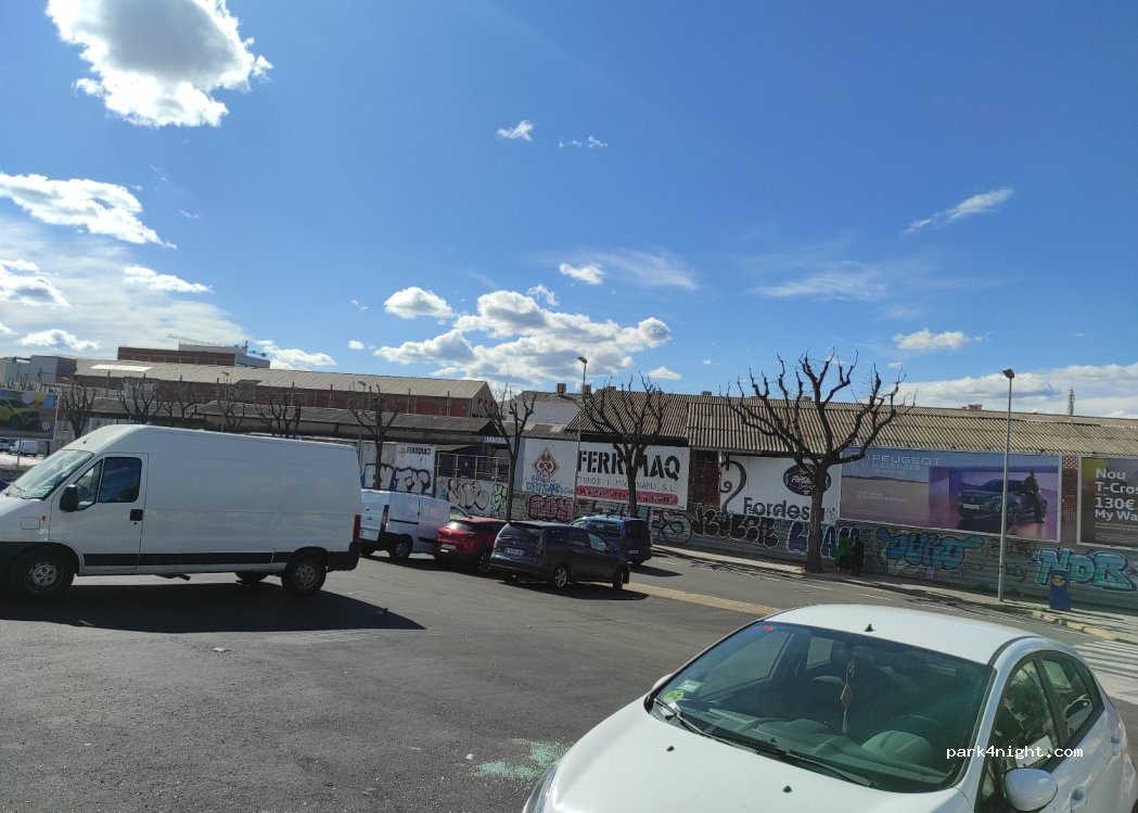 (08901) L'Hospitalet de Llobregat - 29 Carrer de Rosalia de Castro — foto
