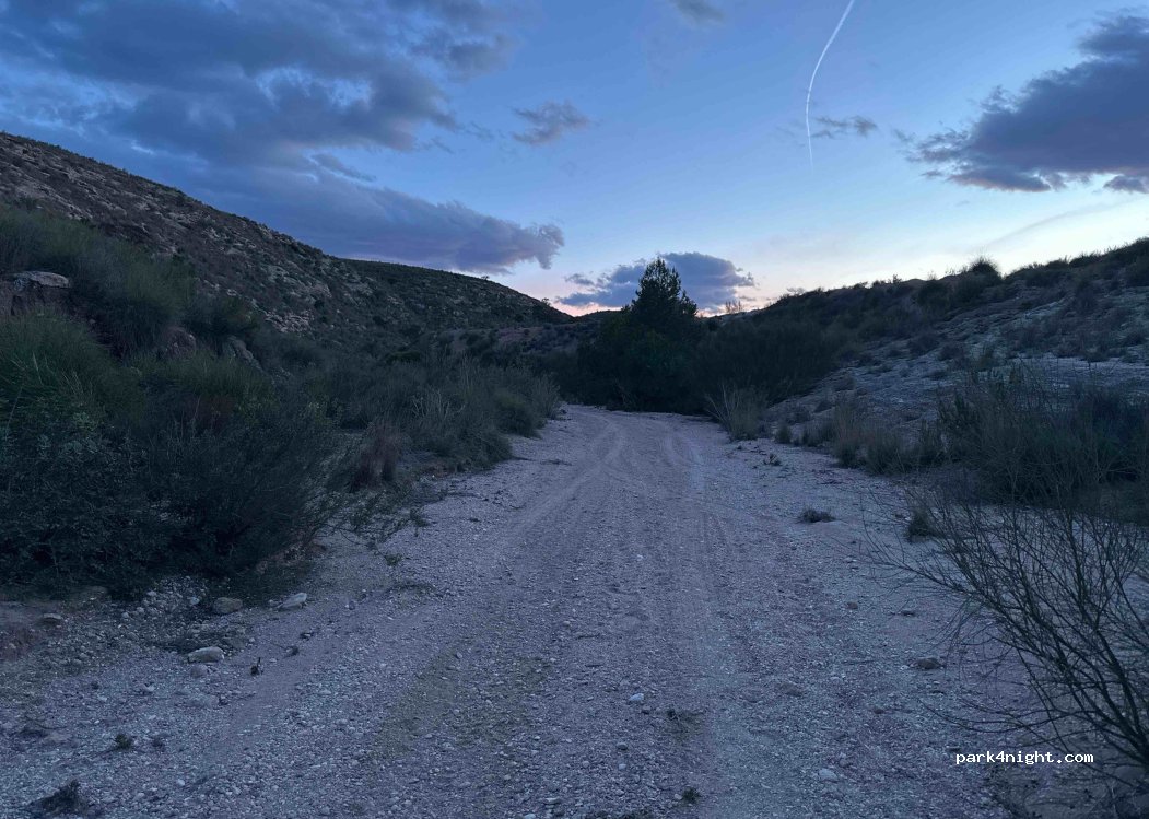 (04149) El Argamasón - Unnamed Road — foto