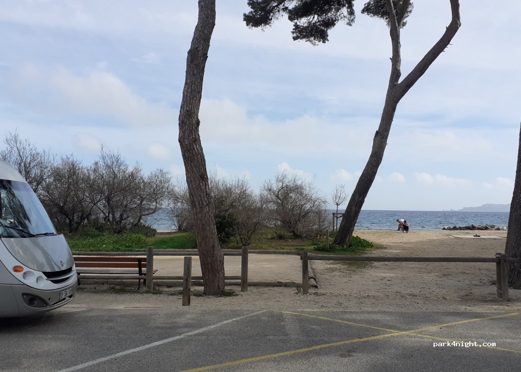 (83400) Hyères - 5 Avenue Emile Gérard — foto