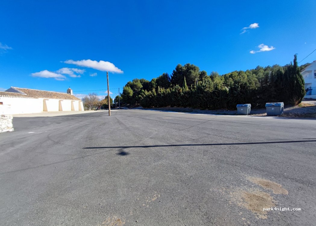 (04827) Tonosa - Unnamed Road — foto