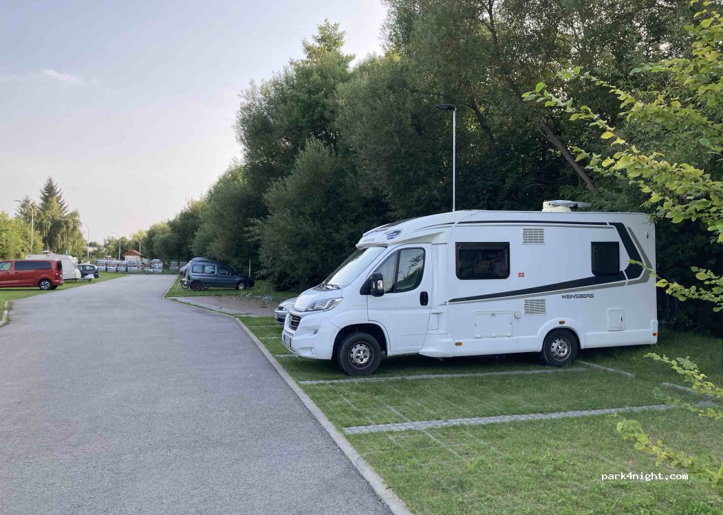 (380 01) Dačice - Berky z Dubé — foto 3
