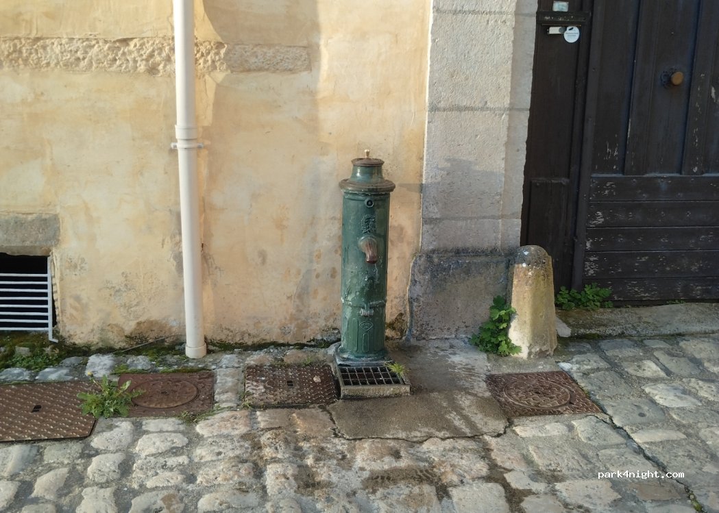 (89200) Avallon - 8 Rue Bocquillot — foto
