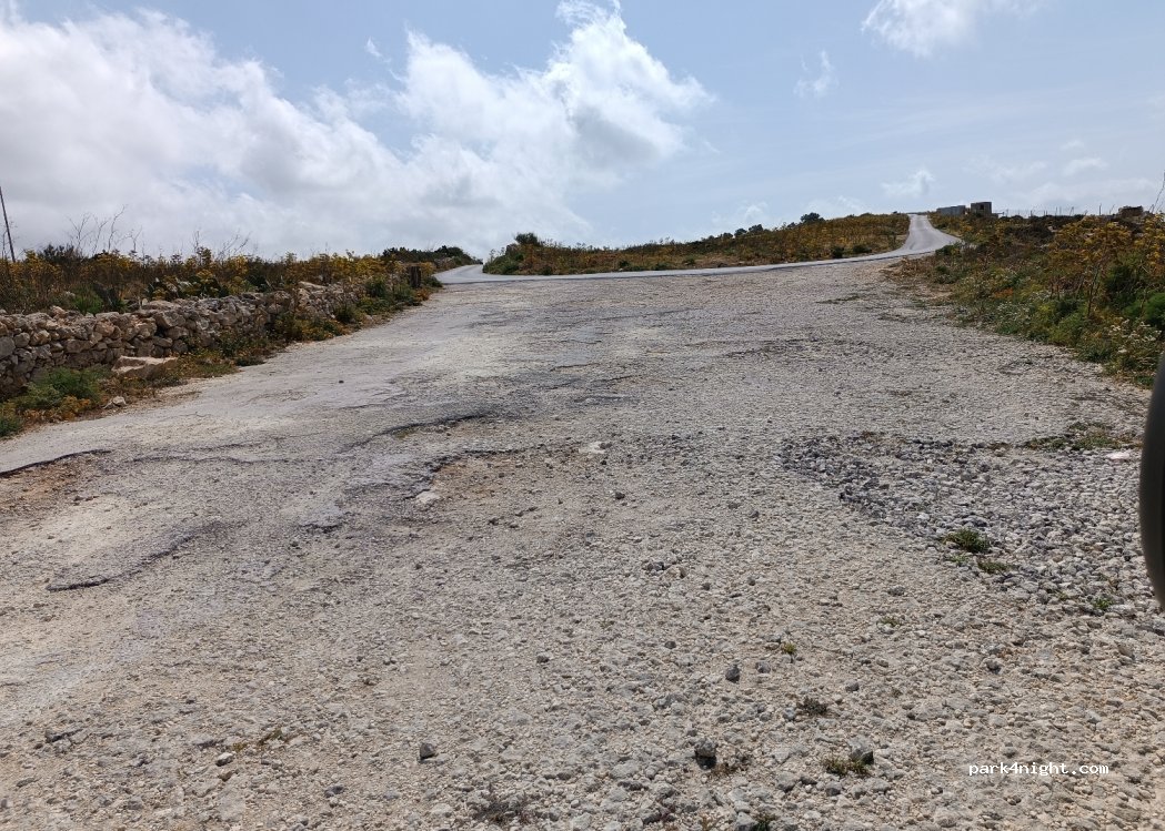 (3501) Dingli - Unnamed Road — foto 2