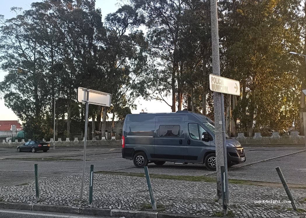 (2635-458) Algueirão-Mem Martins - 8 Rua Ramalho Ortigão — foto