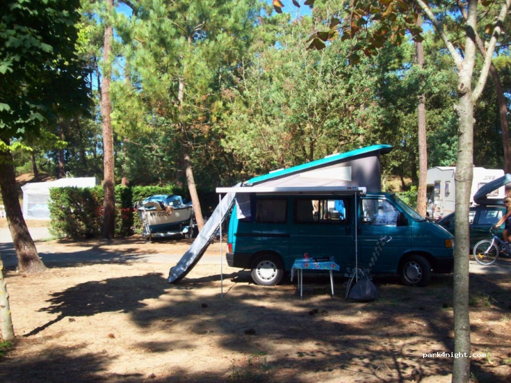 Camping Les Pins d'Oléron**** — foto