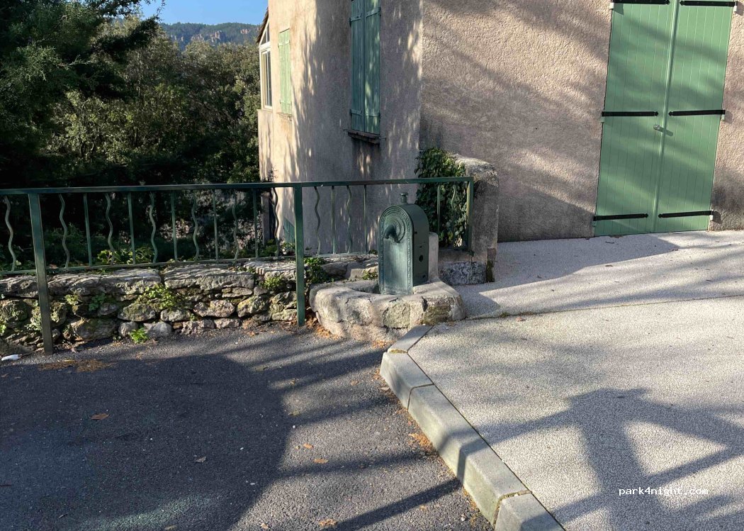 (83600) Bagnols-en-Forêt - 130 Boulevard du Rayol — foto