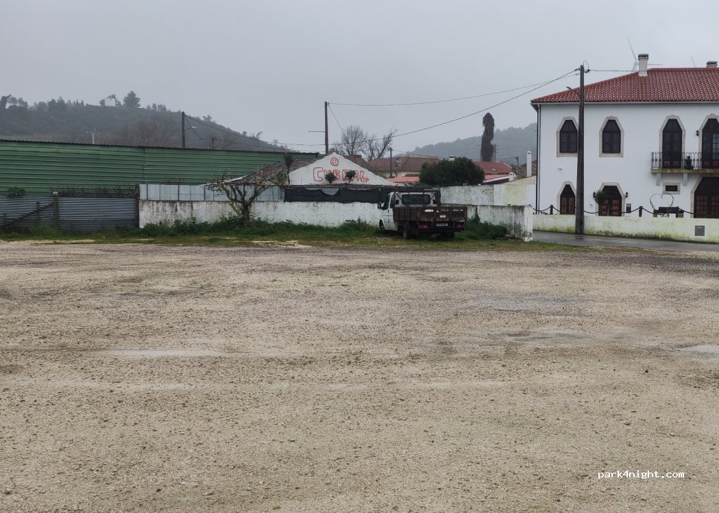 (2565-748) Runa - 16 Rua dos Freixos — foto 3