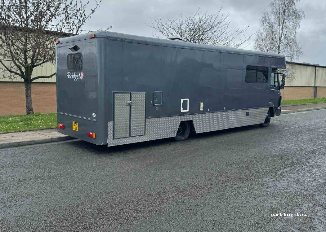 (CF10 4LZ) Cardiff - Foreshore Road — foto