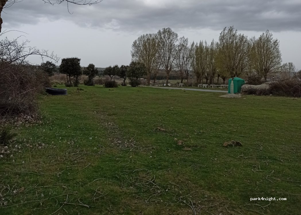 (05193) Aldeavieja - 26 Calle Segovia — foto