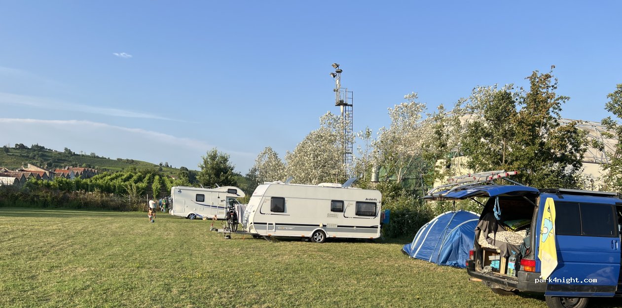 Camper plaats , Campeggio  per Amore del Vino — foto 2