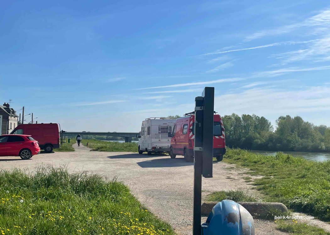 (41000) Blois - 46 Levée des Tuileries — foto