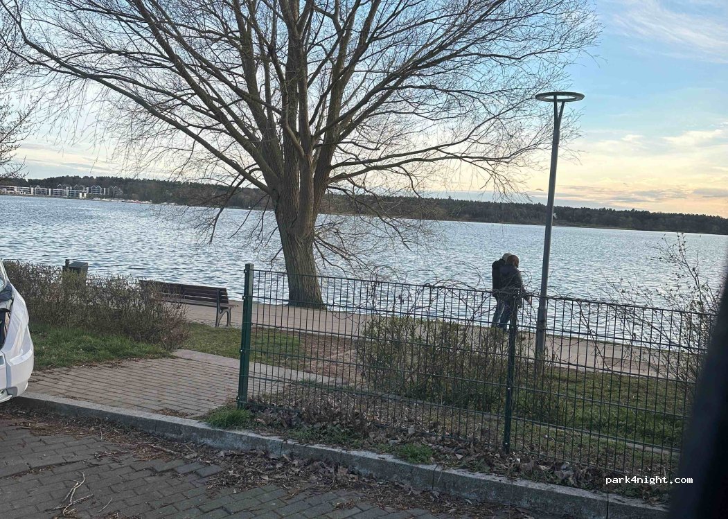 Wohnmobilstellplatz Waren am Yachthafen — foto 2