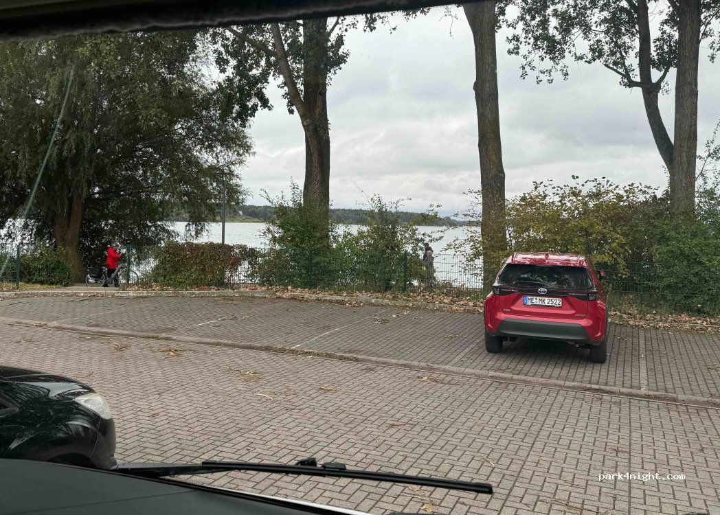 Wohnmobilstellplatz Waren am Yachthafen — foto 4