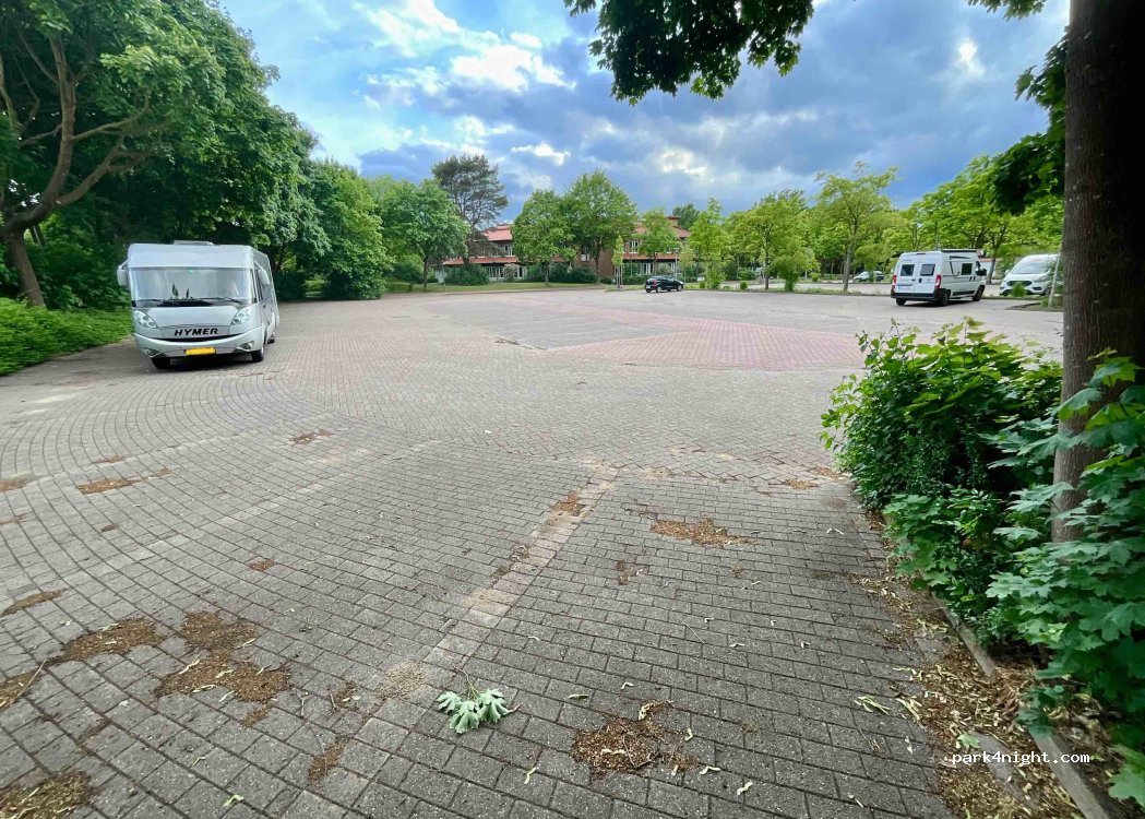(28844) Weyhe - 2 Rathausplatz — foto