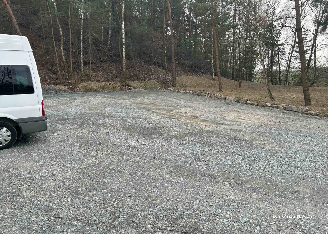 (330 11) Hromnice - Unnamed Road — foto 2