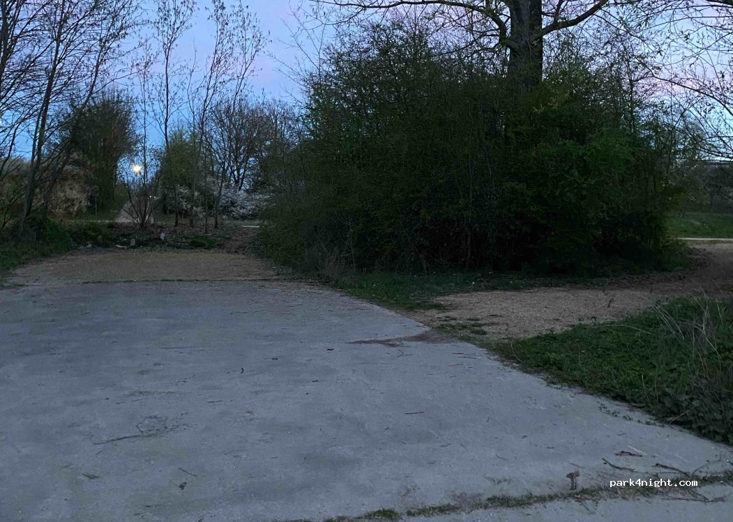 (93055) Regensburg - 21 Budapester Straße — foto