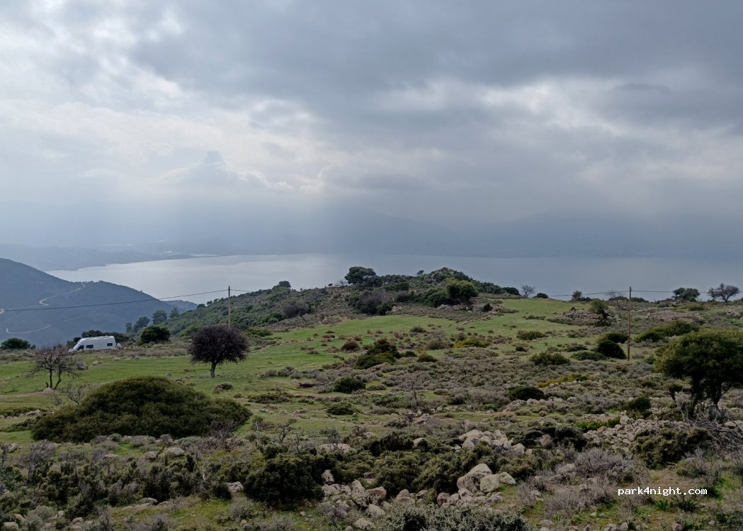 (180 30) Methana - Unnamed Road — foto