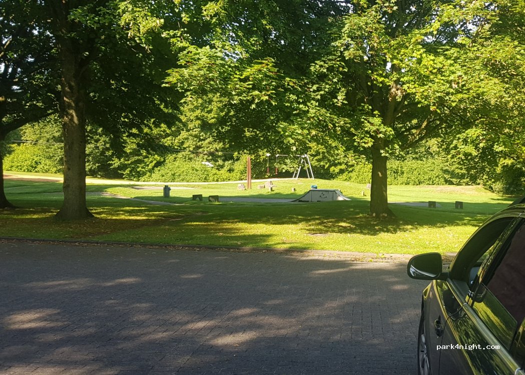 (33605) Bielefeld - 21 Glatzer Straße — foto 2