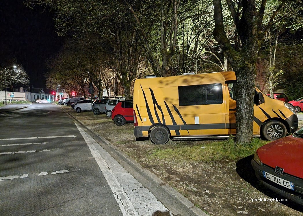 (86000) Poitiers - 31 Boulevard sous Blossac — foto