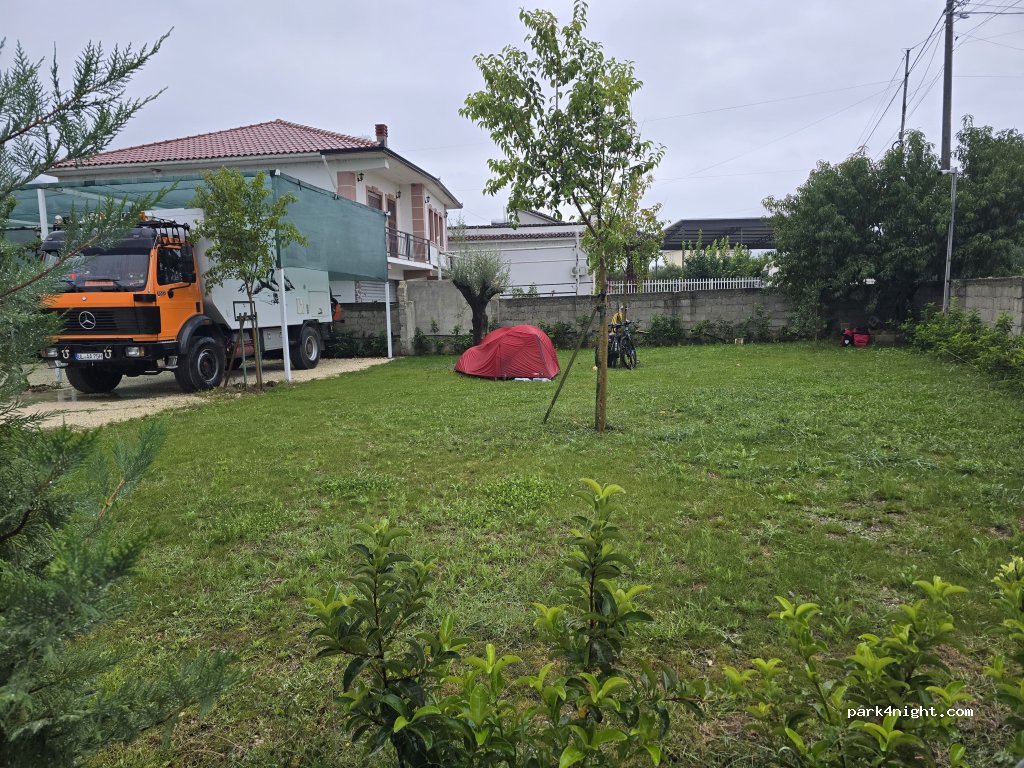 Old Town Camping Berat — foto 4