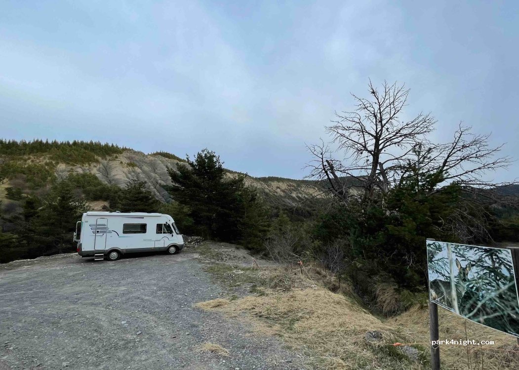 (04140) Auzet - 160 Route de Négron — foto