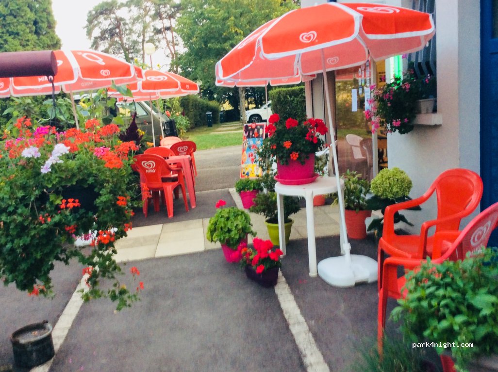 Camping de Contrexéville et Aire Camping-Car — foto 4