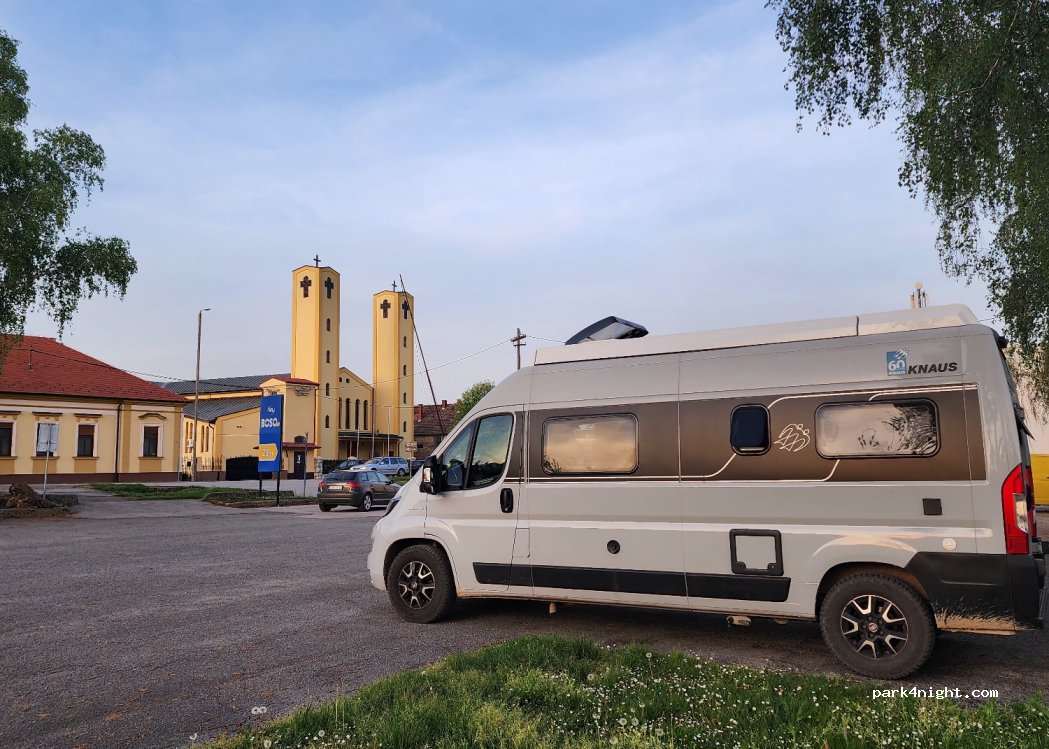 (32283) Vođinci - 17 Kučište — foto