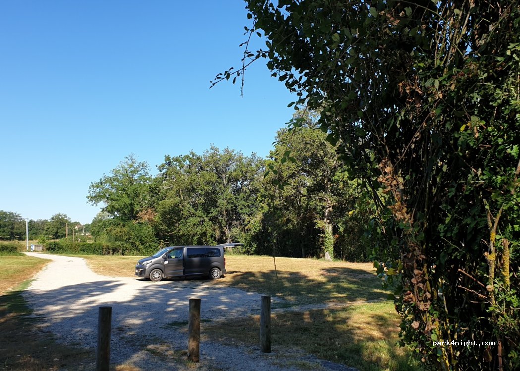 (03210) Autry-Issards - D134 — foto 2