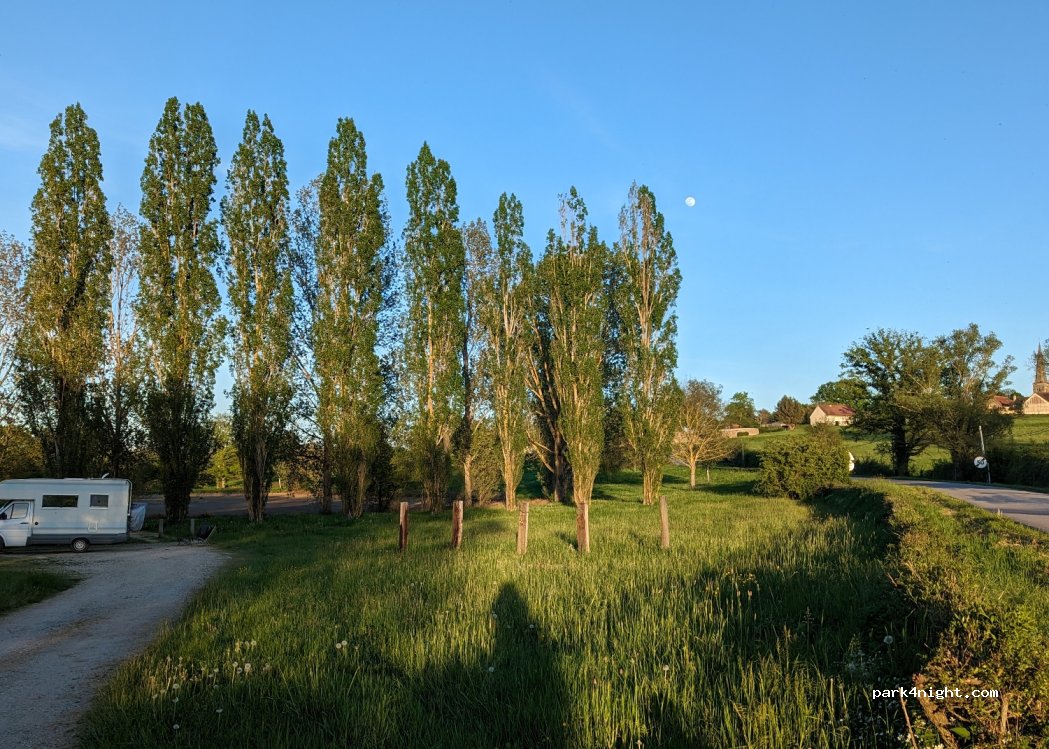 (03210) Autry-Issards - D134 — foto 3