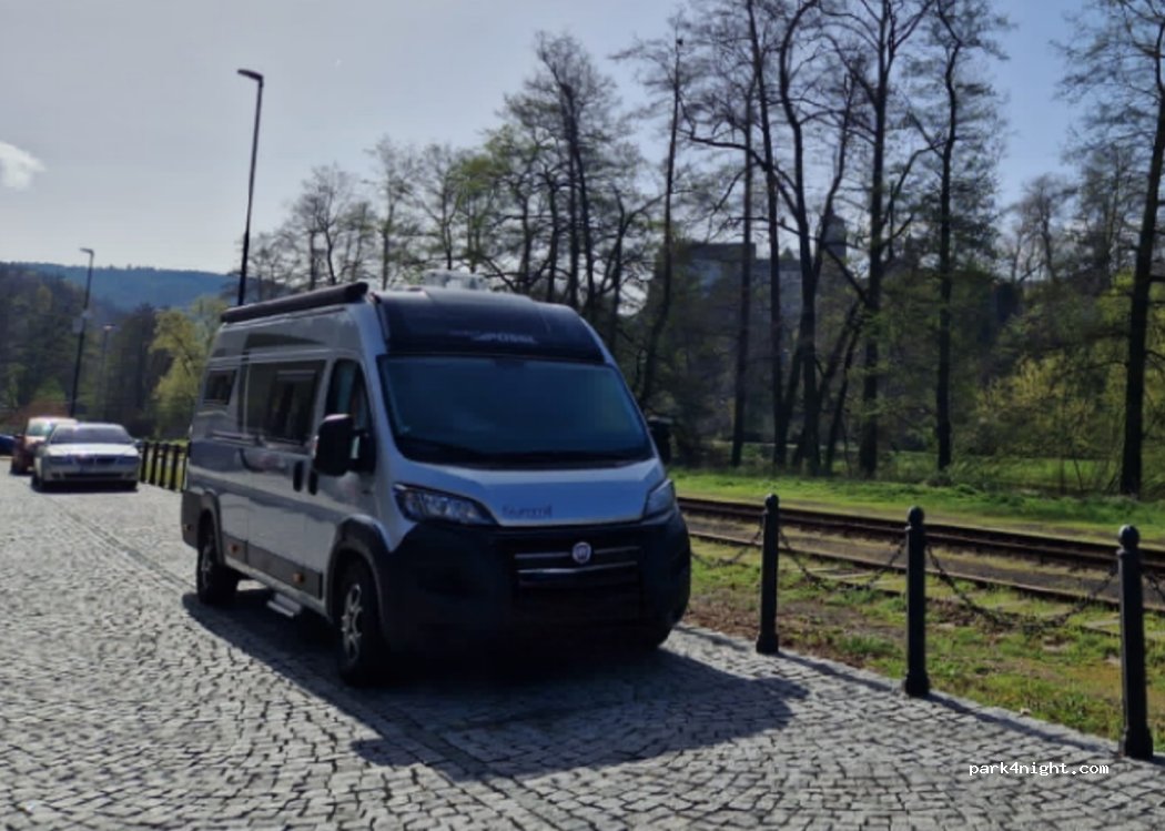 (357 33) Loket - 60 Nádražní — foto