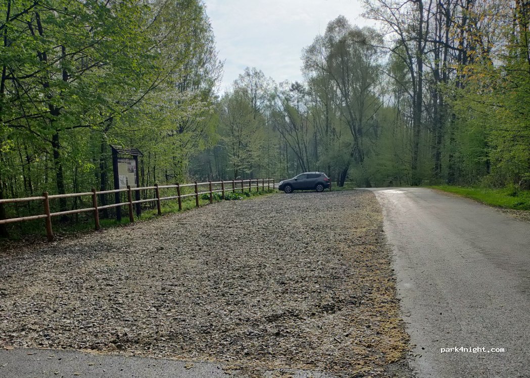 (21-100) Majdan Kozłowiecki - Unnamed Road — foto