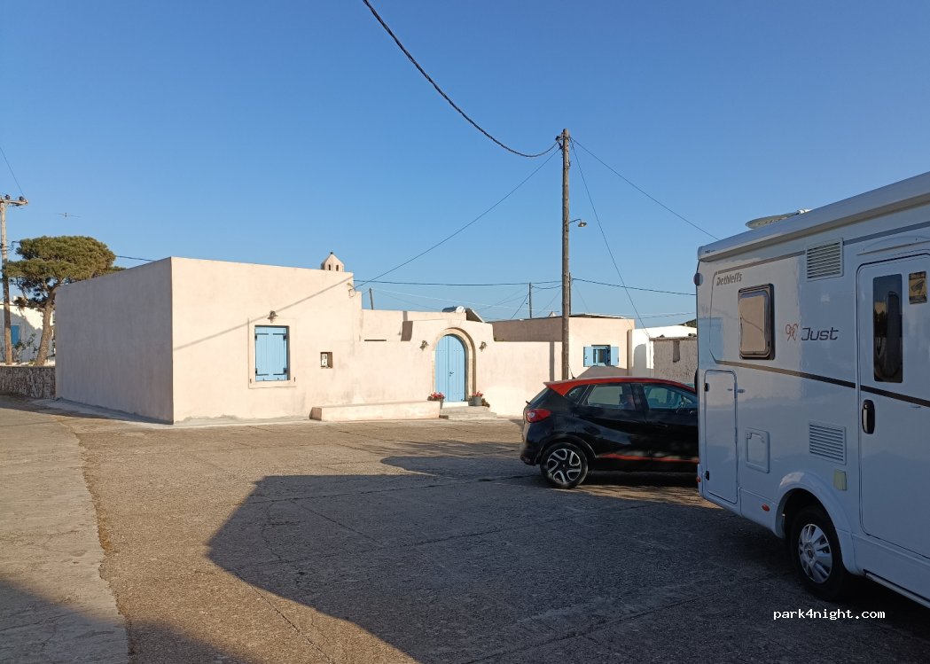 (801 00) Kalokerines - Unnamed Road — foto