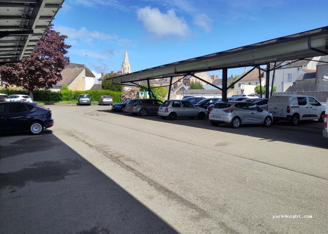 (28200) Châteaudun - 90 Rue de Varize — foto
