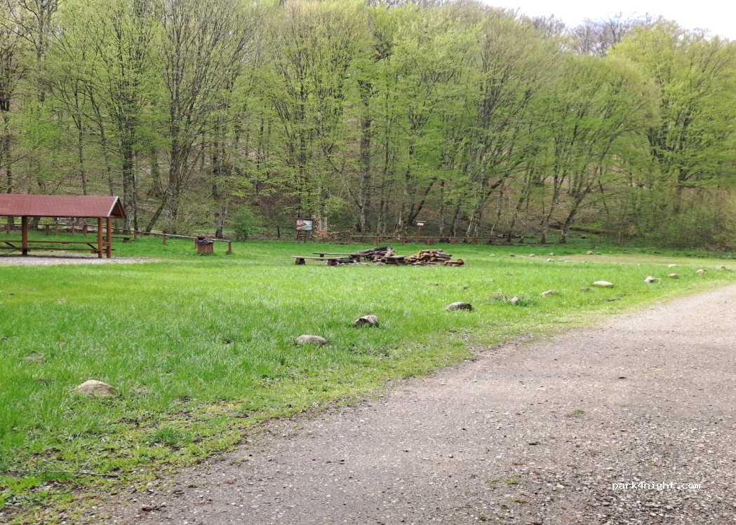 (76-230) Runowo - Unnamed Road — foto