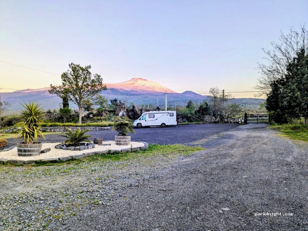 Natur pur! Panorama-Stellplatz mit Ätna-Blick bei Randazzo — foto 2