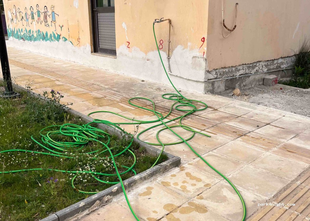(300 19) Mitikas - Unnamed Road — foto