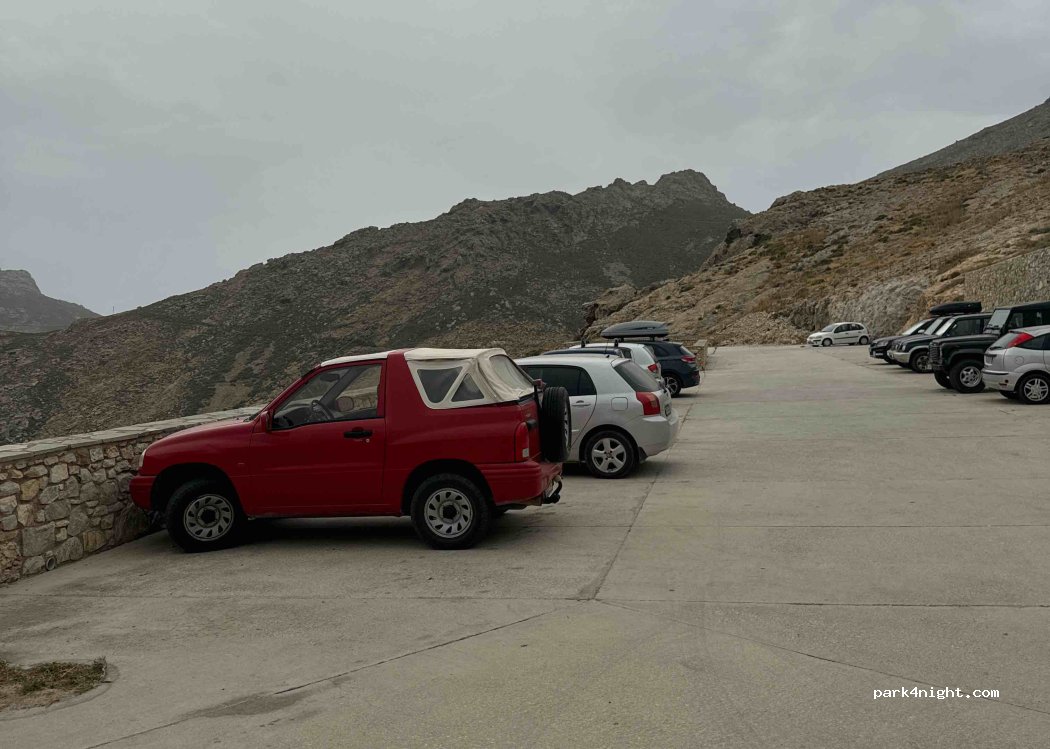 (840 05) Serifos - Unnamed Road — foto