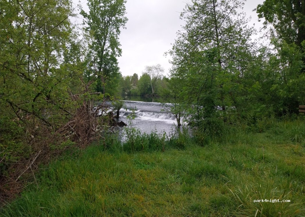 (24410) Saint-Aulaye-Puymangou - 494 Les Ponts — foto