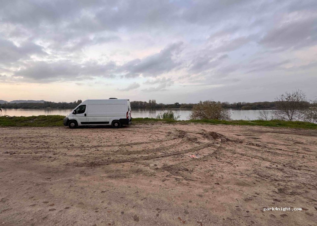 (2080) Almeirim - — foto 3