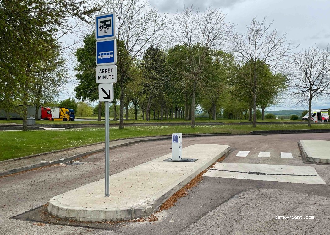 (89190) Villeneuve-l'Archevêque - A5 — foto