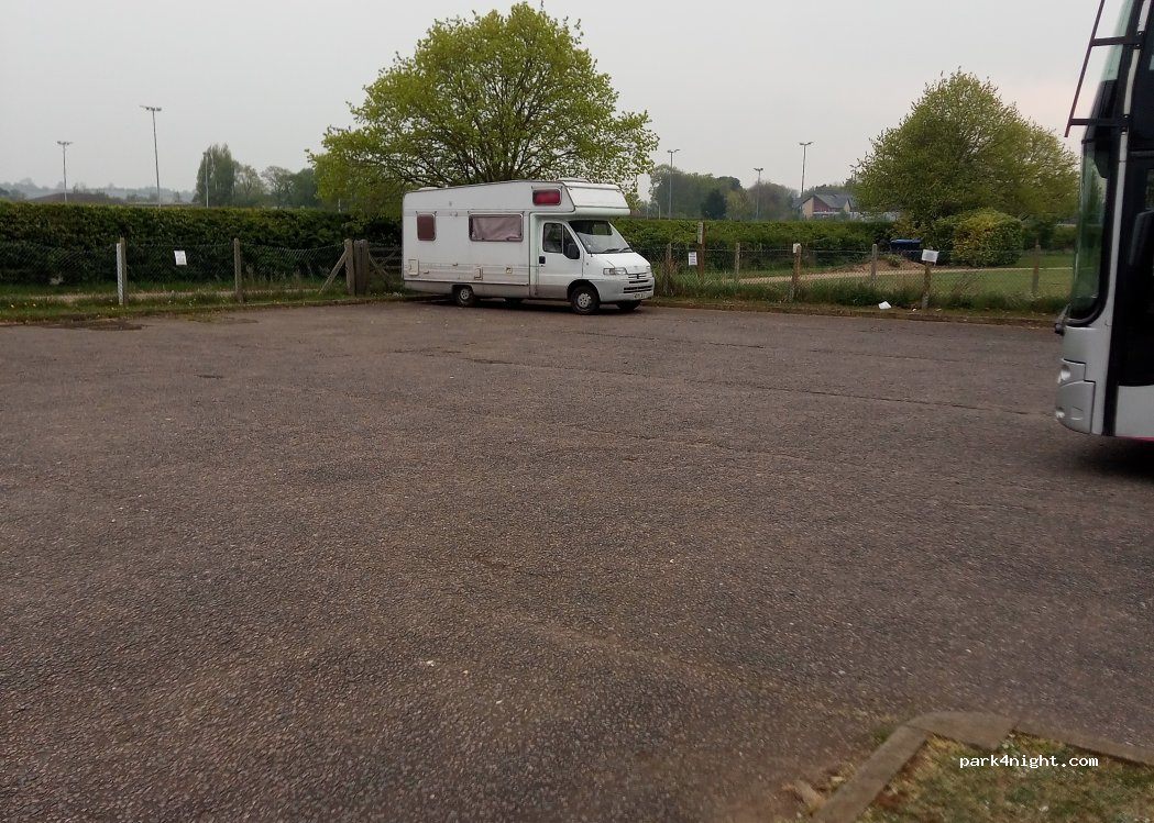 Kilburn Road Coach Park — foto 3